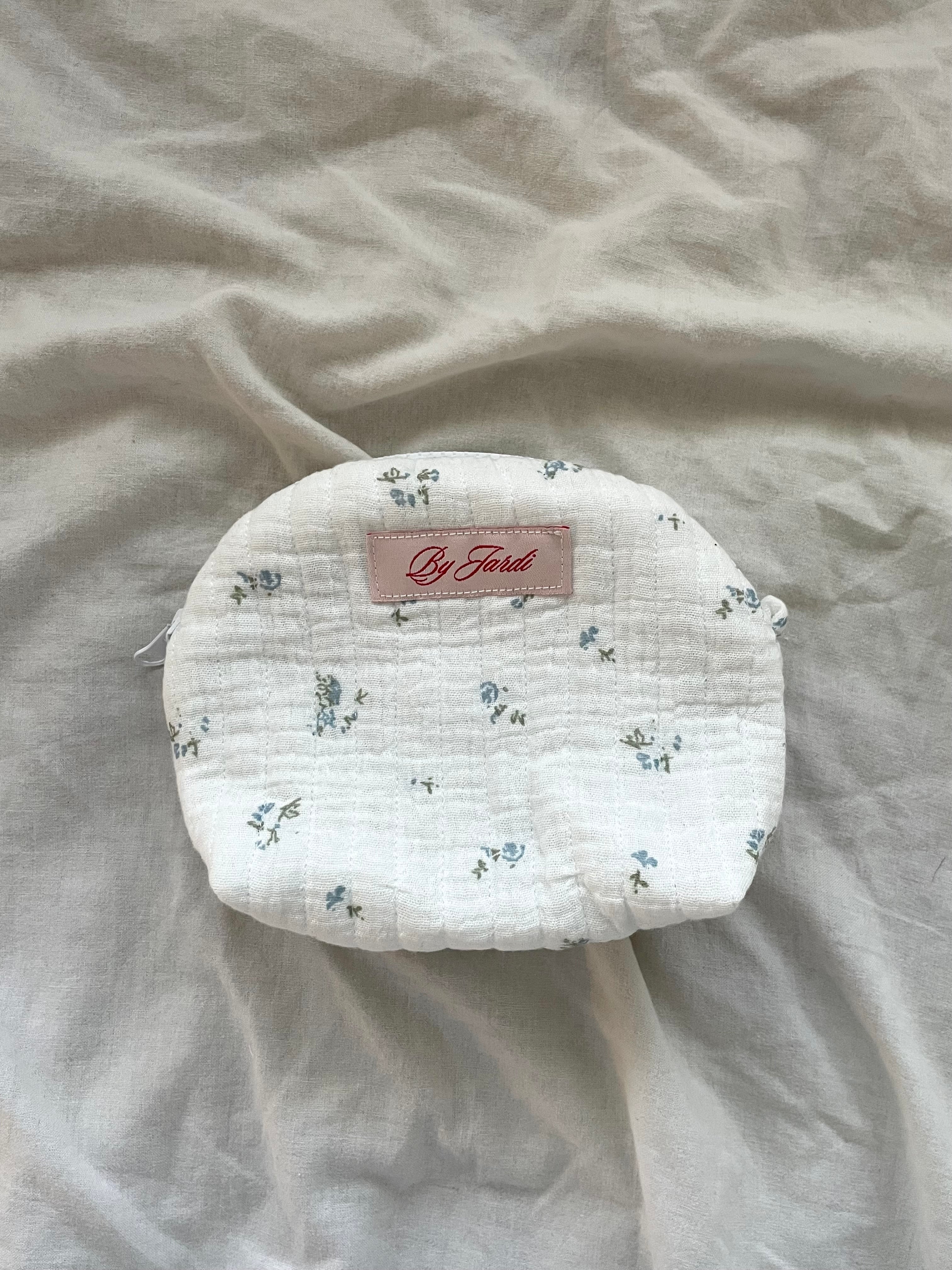 Berry toiletry bag