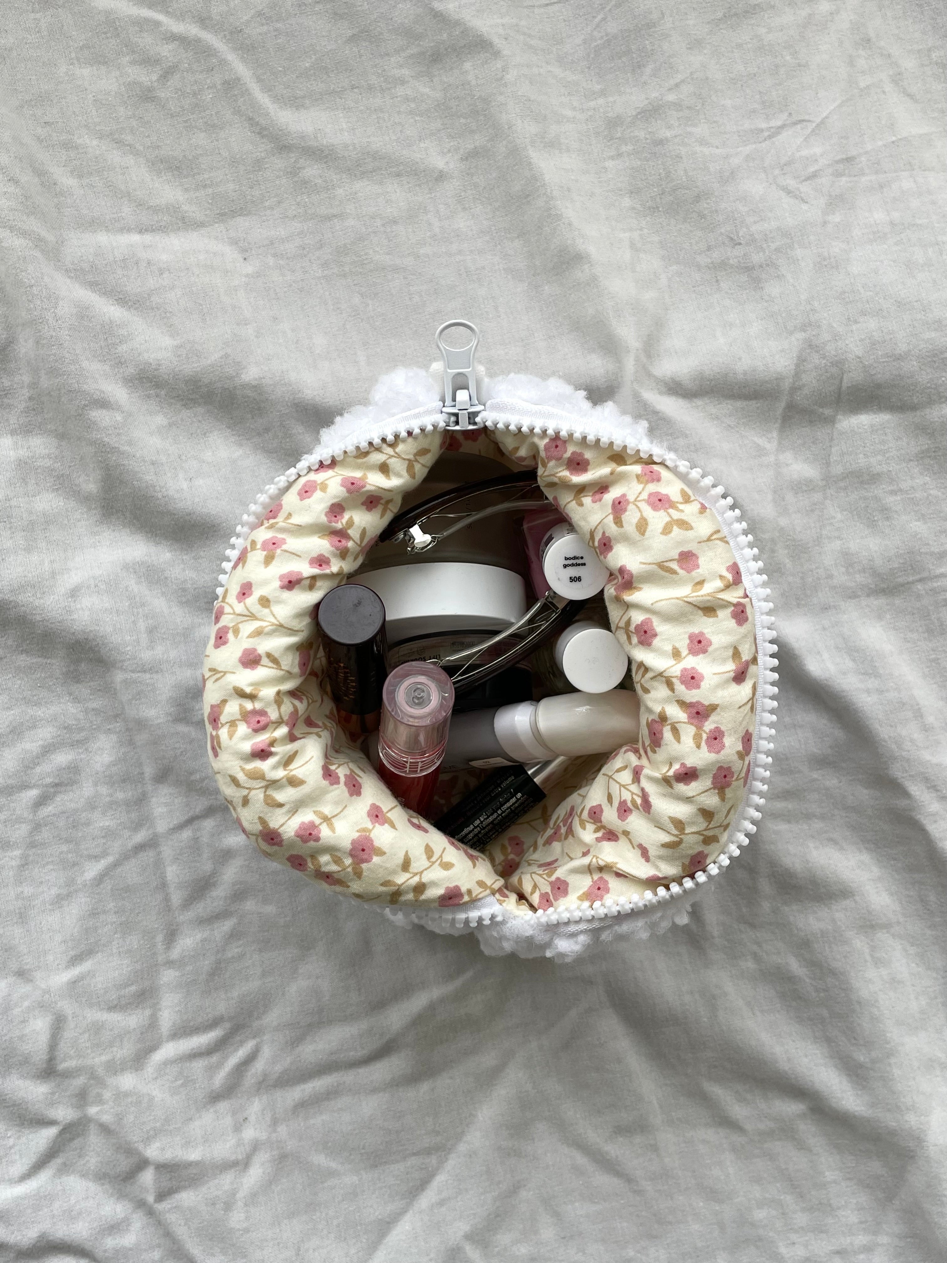 Mochi toiletry bag